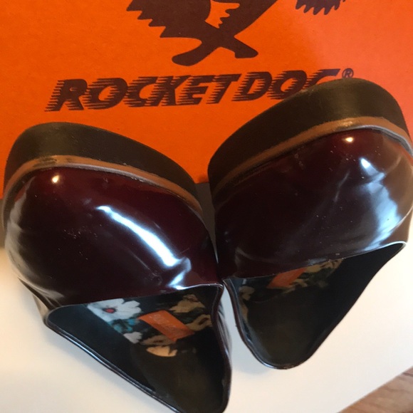 ROCKET DOG Burgundy patent leather-like flats - Picture 7 of 7